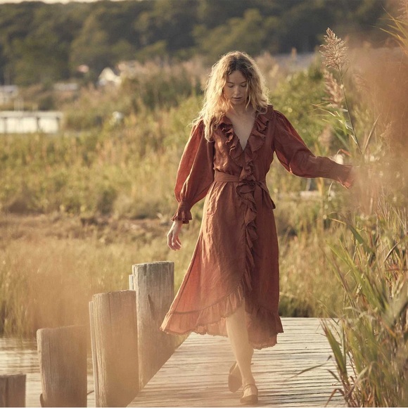 Doen NADIA DRESS - only work once 🤍 sold out size online. Gift box included. - Picture 4 of 10